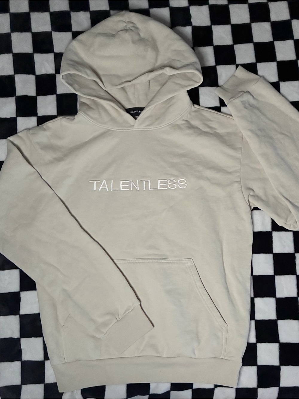 🆕 NWOT TALENTLESS Circle Logo Embroidered Hoodie Black Size Small
